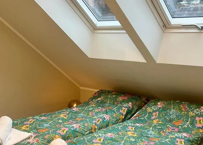 1 Minute To The Train Station - Exclusive Penthouse! Lägenhet *