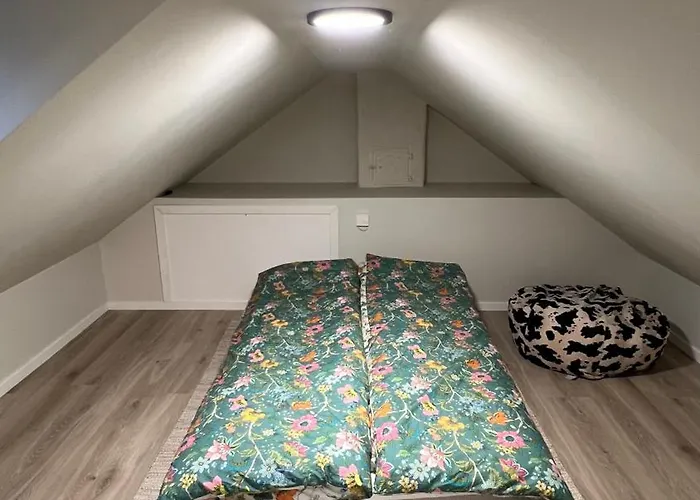 1 Minute To The Train Station - Exclusive Penthouse! * Voss