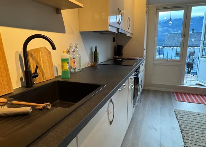 Lägenhet 1 Minute To The Train Station - Exclusive Penthouse! *