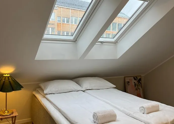 アパート Luxury Penthouse - 1 Min Walk To Train Station *
